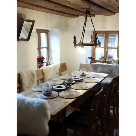 بيت للعطل Half-timbered House From 1708 *