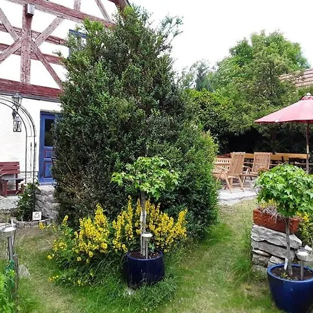 بيت للعطل Half-timbered House From 1708